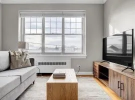 Evanston 1BR w Dishwasher nr Nwestern CHI-519