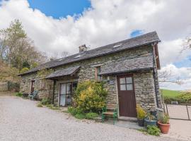 Byre & Millers Woodland Coniston Sleeps 12, hotel a Torver