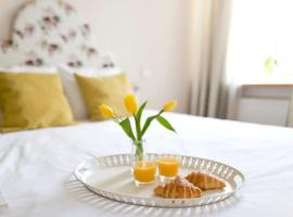 Bright apartment in Old Town by URBAN RENT