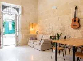 Roam Gozo - Studio 47 - 300yr Old Farm Converted Into Welcoming Tiny Home