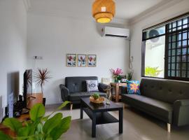 Grand Height Homestay 3A 10pax 4Rooms, villa in Sibu