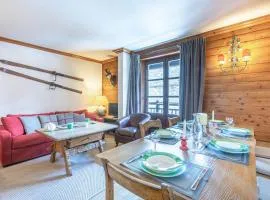 Élégant Appartement 3 Pièces au Cœur de Val-d'Isère, à Deux Pas des Pistes - FR-1-694-244
