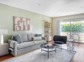 Encino 2BR w WD Pool Gym nr Ventura Blvd LAX-895