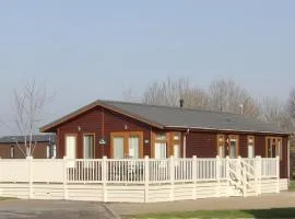 Ryedale Lodge with Hot Tub