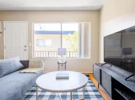 Sherman Oaks 1BR w Gym Pool nr Ventura Blvd LAX-461