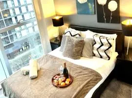 Superior Hub MK City apartment- with Free Underground Parking, Fast Wi-Fi, Smart TV with Netflix, Disney Plus & Prime!