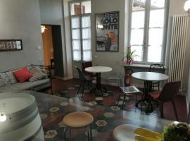 L' estate di san Martino Room Rental - free park, hotell i Asti