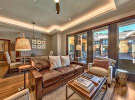 Steps From Heavenly Village & Gondola-Luxury 3Br Residence Condo, hotell med parkering i South Lake Tahoe