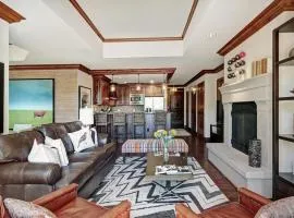 2BR Residence at the Ritz-Carlton with Valley View