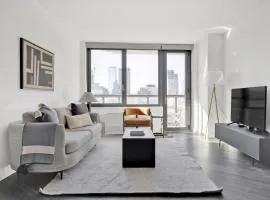 E Village 1BR Gym Garden Doorman NYC-180
