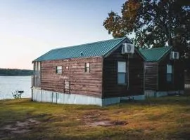 Lakefront Cedar Cabin - 7