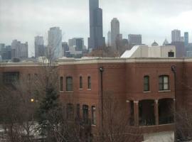 Winter Wonderland Retreat and Your Chicago Chill Getaway, apartamento em Chicago