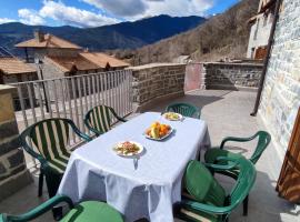 Casa Balcón de Los Pirineos - Gavín Biescas, apartament a Gavín