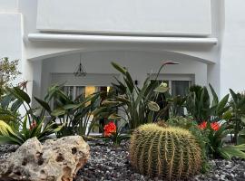Villa Bobita-Marina Golf-Playa Granada, hotel in Motril