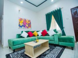 AJI Comfy 2BED Flat (Ijegun,Lagos), vacation rental in Lagos