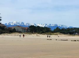 Apartamentos San Vicente Playa, hotell i San Vicente de la Barquera