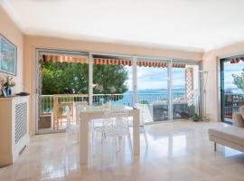 PRESTIGE Mont Boron -Terrace -Sea View -2BR, מלון ליד מגדלור קאפ פרה, ניס