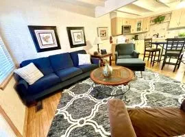 Mountain Harbor Lodge cottage on Lake Ouachita