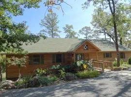 C22 - Luxury three bedroom, three bath cottage with hot overlooking Lake Ouachita