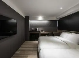 Autumn Willow Hotel