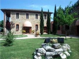 Hotel Villalago trasimeno, casa rural en Magione