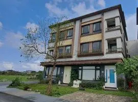 宜蘭凱西在家親子民宿 包棟 電動麻將 飛鏢機 夏日戲水池