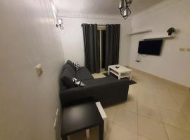 Stylish and modern apartment close to the airport, hotel near Police Academy, Cairo