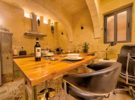 Roam Gozo - The Bunker - Stunning 1 Bed Farmhouse Condo - Rare Find!, günstiges Hotel in Xewkija