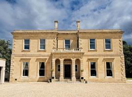 6 Bedroom Luxury Manor House, hotel di Newbury