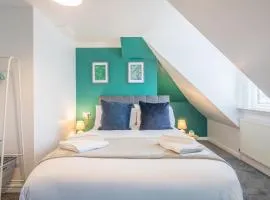Private Room 7 with Kitchenette by CB Stays no minimum stays