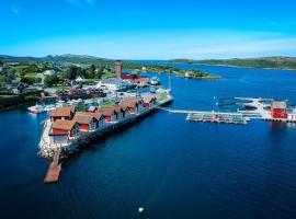 Norsk Havbrukssenter - Rorbuer, hotel con parking en Brønnøysund