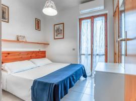 Costa Verde Casa Vacanze: Numana'da bir otoparklı otel