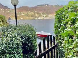 Villa Giardino con pontile sul Lago D’Orta in riva, hotel a Orta San Giulio