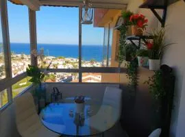 FRENTE A LA PLAYA. VISTAS AL MAR. LA CALA DE MIJAS