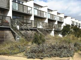 Wild Sands Next to Beach ✩ Cinema ✩ Living Roof ✩ Games Room, holiday home in Camber