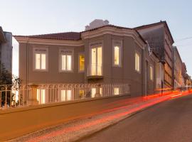 Vila Julieta Guesthouse, hotel cerca de Igreja e Mosteiro da Santa Cruz, Coímbra