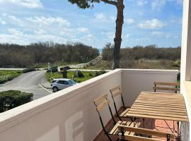 Appartamento Mare Fuori a Vada by Zoom In Earth, hotel in Vada