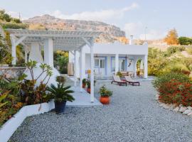 Anatoli Traditional Villa, hotel with jacuzzis in Archangelos