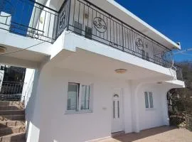 Apartments Sea View