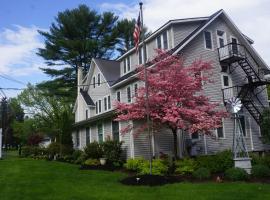 The Frogtown Inn, posada u hostería en Canadensis