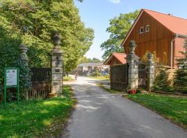 Cozy holiday home on a horse farm in the Lüneburg Heath, holiday home in Eschede