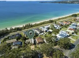 Husky Big Beach - Belle Escapes Jervis Bay