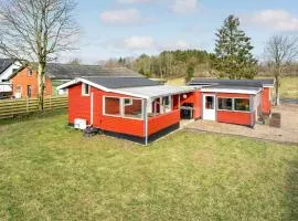 3 Bedroom Amazing Home In Give