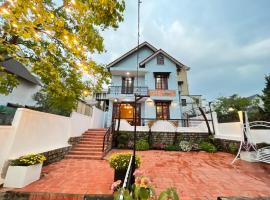 NHỚ House IV, villa in Da Lat