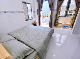 Suri's Homestay, hotel u gradu 'Quy Nhon'