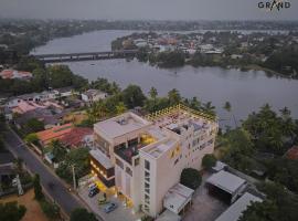 GRAND BOLGODA RESORT, hótel í Moratuwa