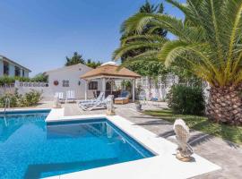 Stunning Villa with private pool Ref 30: Santa Fe de los Boliches'te bir otel