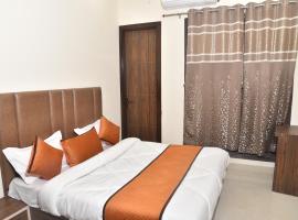 APEX HOTEL, hotelli kohteessa Amritsar lähellä lentokenttää Sri Guru Ram Dass Jeen kansainvälinen lentokenttä - ATQ 