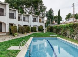 Set Cases, villa in L'Escala