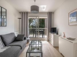 &Agrave; 300m de la plage de la Baule